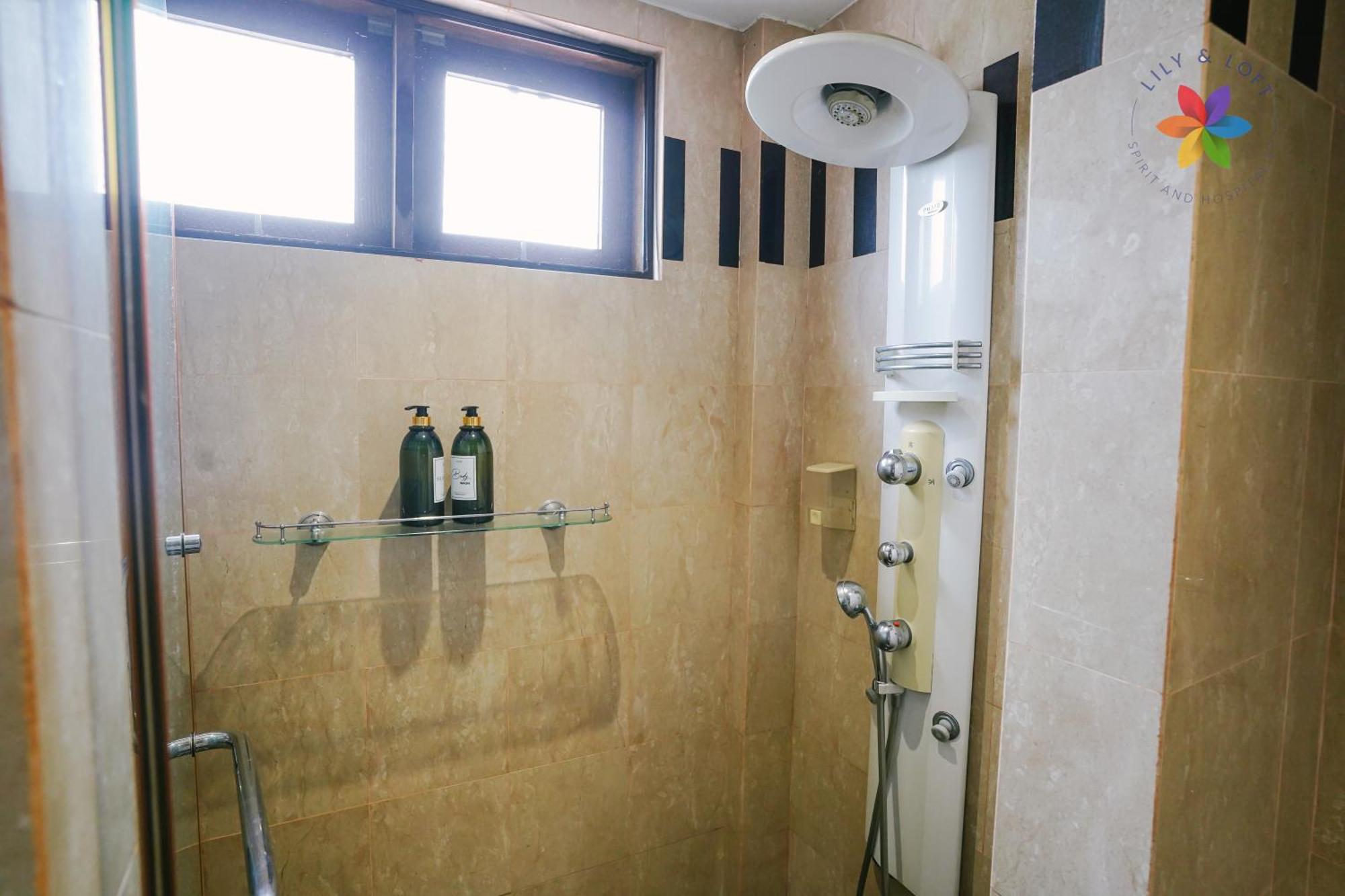 40p, Bangsar With Pool/karaoke/gathering/bbq Vila Kuala Lumpur