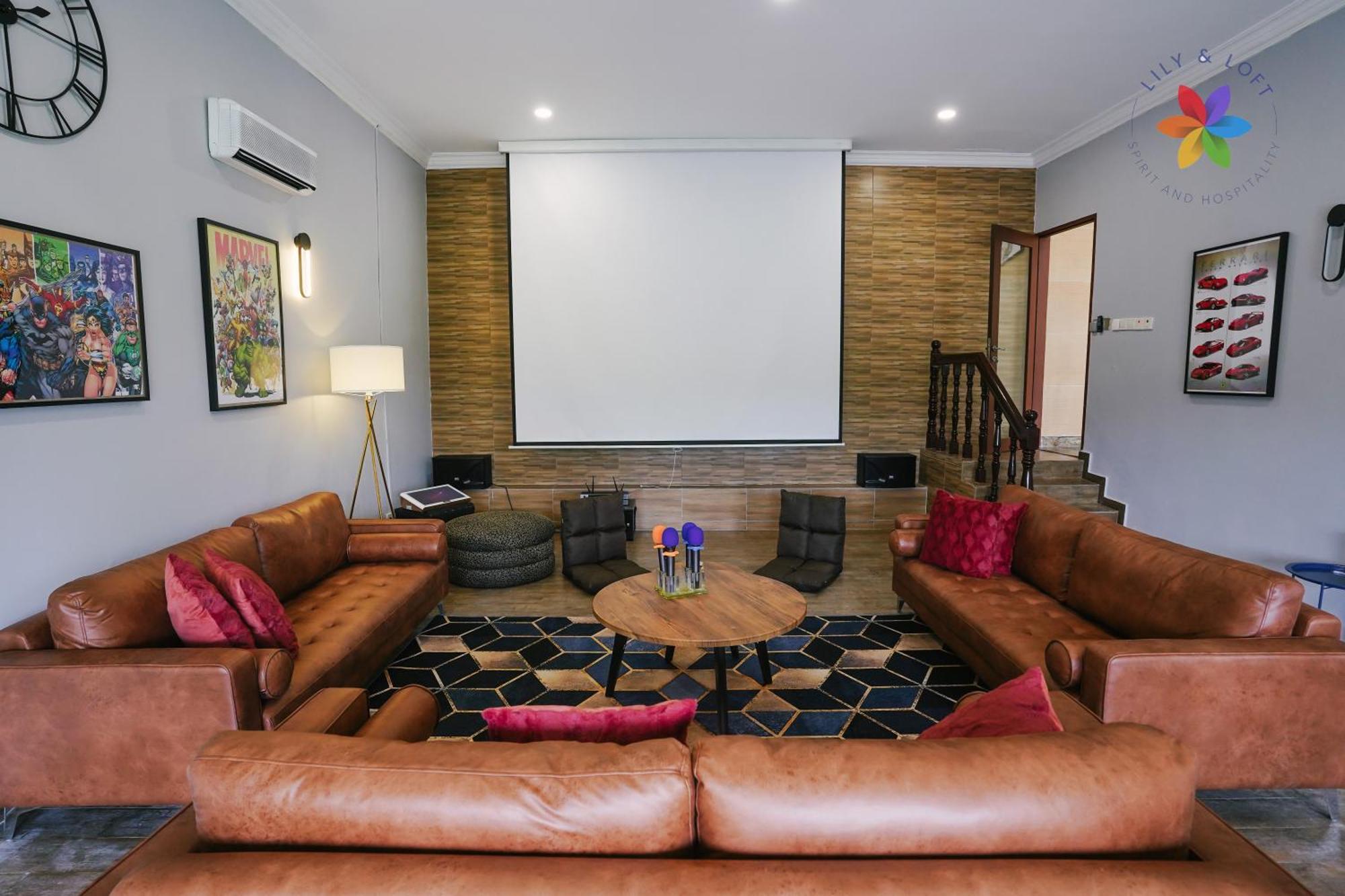 Vila 40p, Bangsar With Pool/karaoke/gathering/bbq *