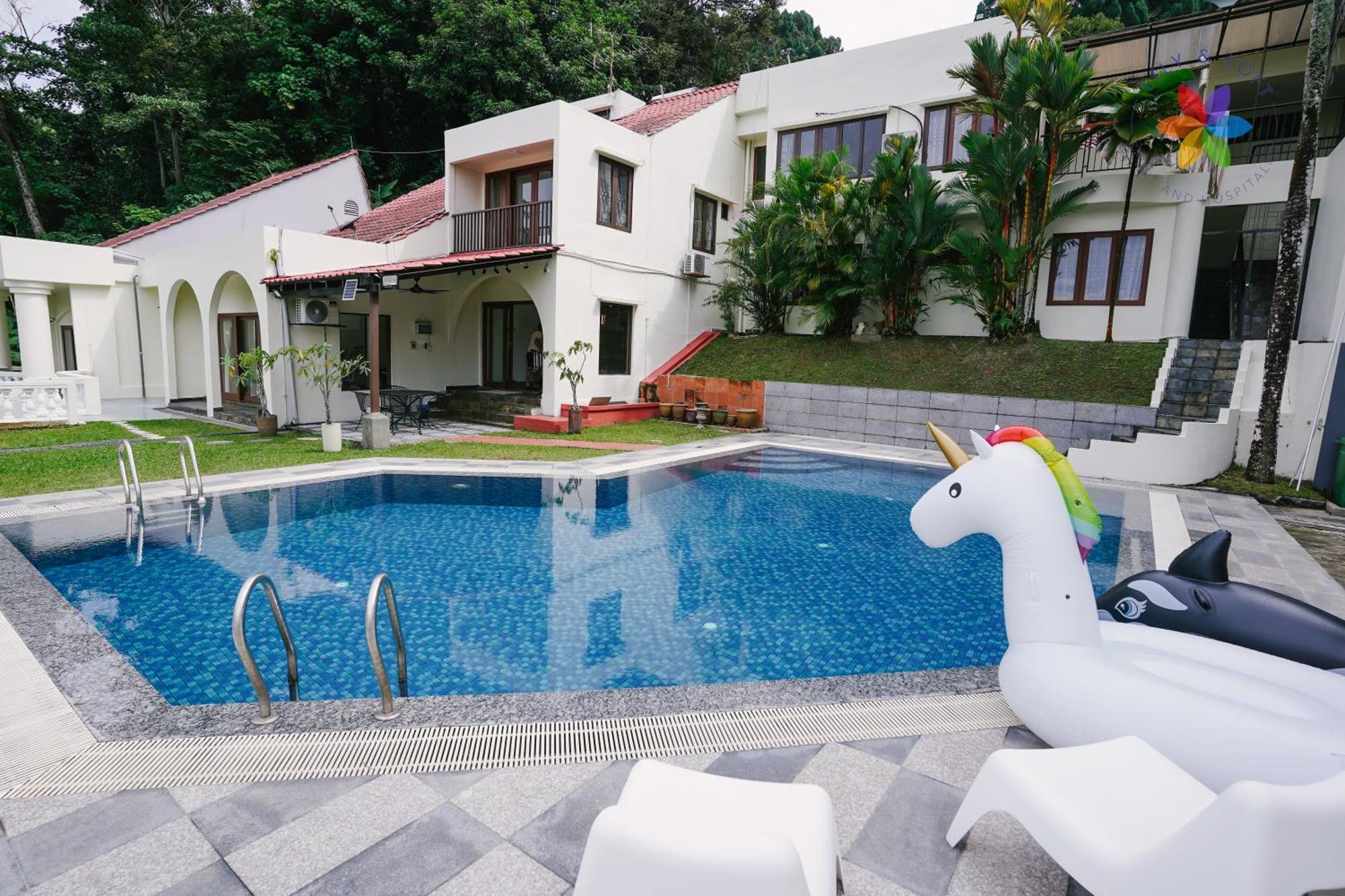 40p, Bangsar With Pool/karaoke/gathering/bbq Vila Kuala Lumpur