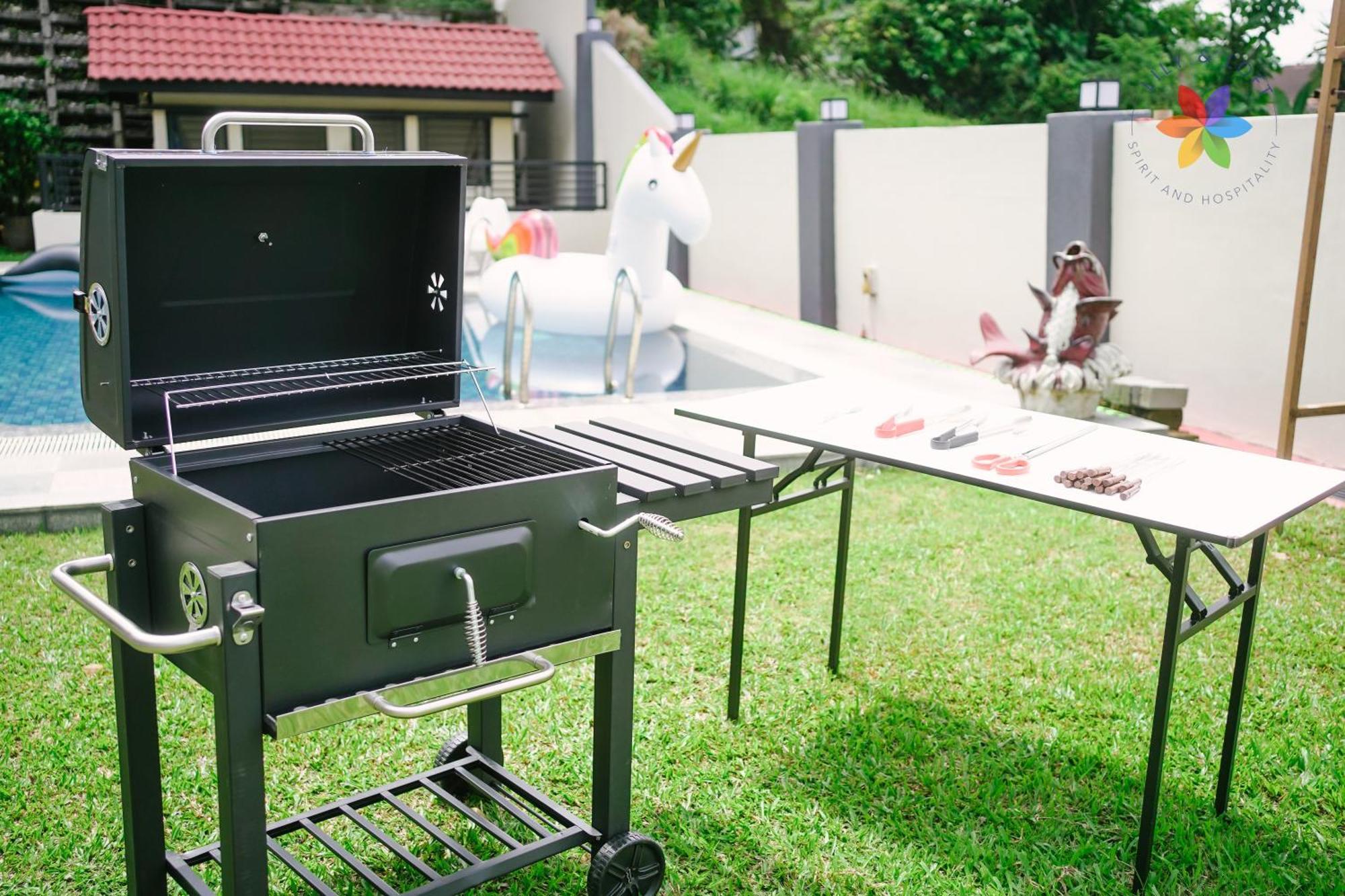 40p, Bangsar With Pool/karaoke/gathering/bbq * Kuala Lumpur